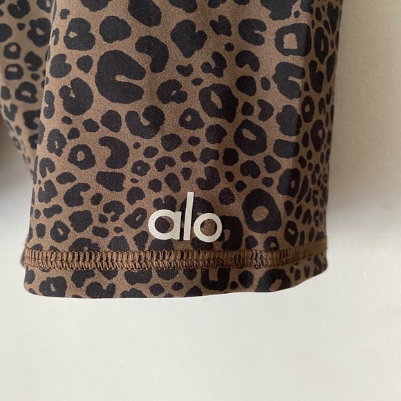 Alo leopard print bike shorts. Women’s size large. Excellent condition. - Picture 2 of 4